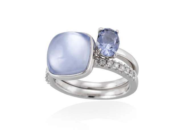 Ring LAKE Blue in silver de Marina Garcia Joyas en plata Ring in rhodium plated 925 sterling silver, white cubic zirconia, synthetic stone in blue color and mother of pearl and synthetic blue saphire doublet.  
