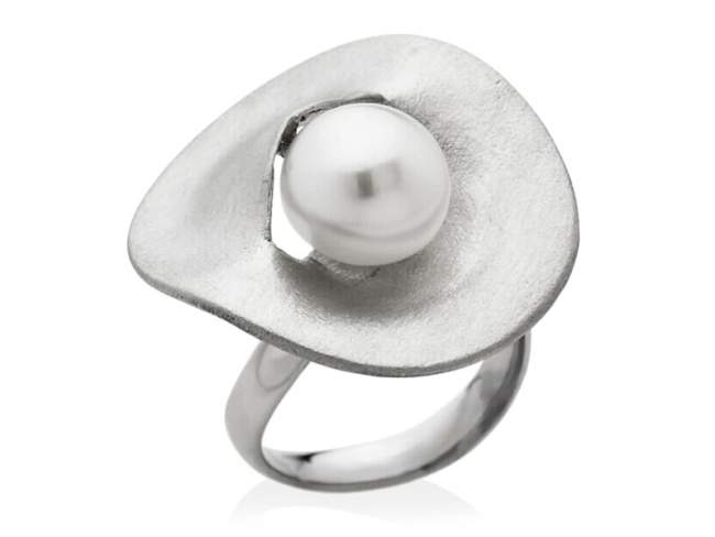 Ring ECLIPSE in silver de Marina Garcia Joyas en plata Ring in 925 sterling silver and freshwater cultured pearl.