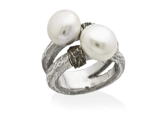 Ring NICE in black Silver de Marina Garcia Joyas en plata Ring in 925 sterling silver and freshwater cultured pearls