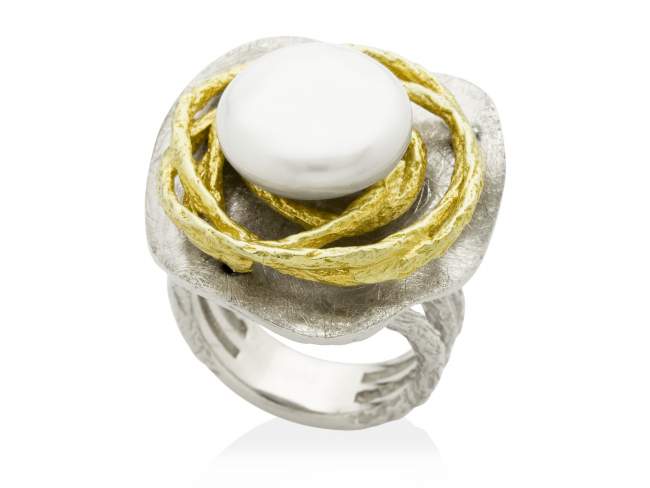 Ring BEATRICE in silver de Marina Garcia Joyas en plata Ring in 18kt yellow gold and rhodium plated 925 sterling silver and freshwater cultured pearl.