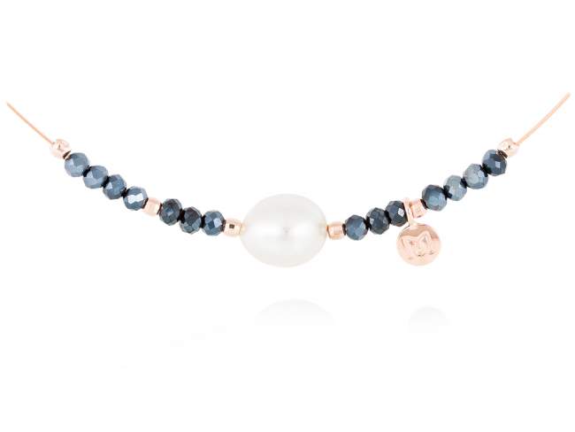 Necklace ZEN Blue in rose silver de Marina Garcia Joyas en plata Necklace in 18kt rose gold plated 925 sterling silver with faceted blue Strass glass and freshwater cultured pearl.  (length: 40 cm.)